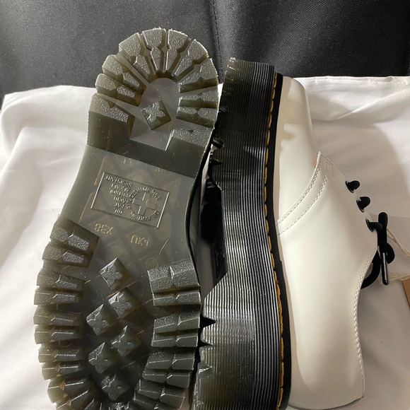 Dr Martens Women’s - Picture 5 of 7